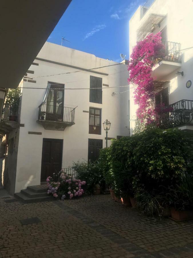 Appartement Casa Isabella Loc Turist Br à Lipari  Extérieur photo